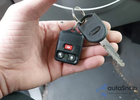 2004 Ford F-150 Xlt z USA, uszkodzony, nr VIN 1FTPX02554KC17931